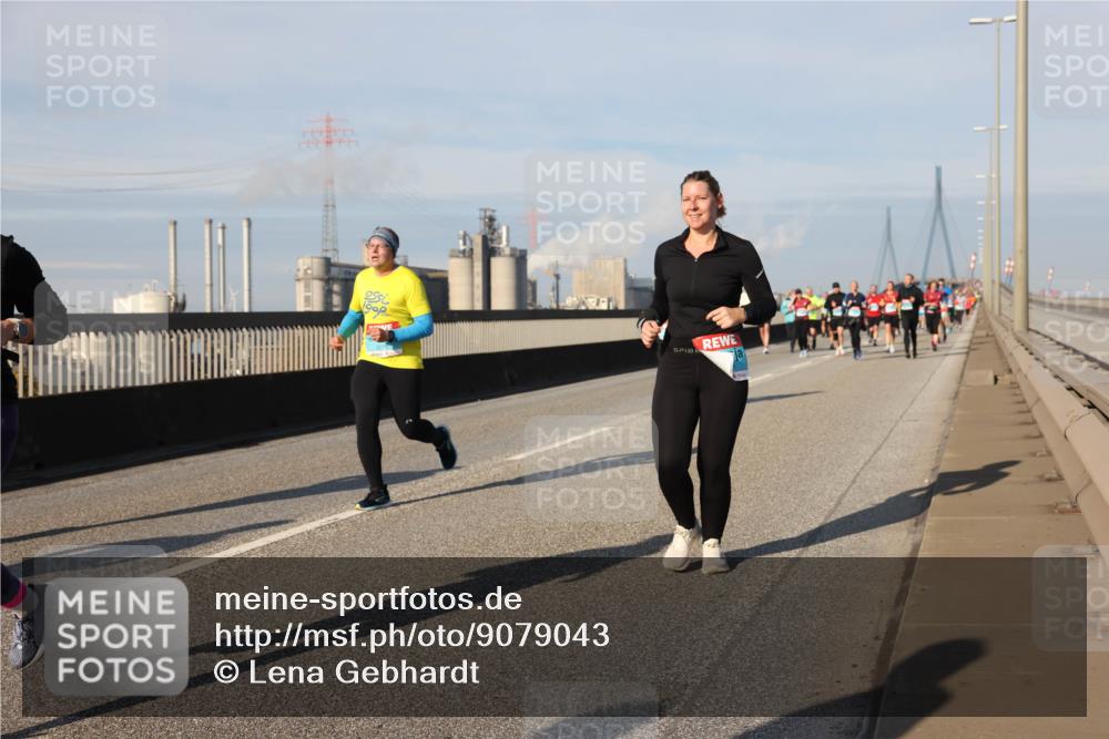 03.10.2025 - Köhlbrandbrückenlauf Lena Gebhardt http://msf.ph/oto/9079043 03.10.2025 10:03:18 Position 2  meine-sportfotos.de