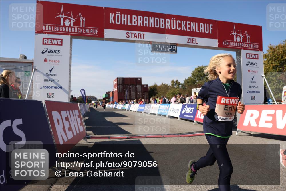 03.10.2025 - Köhlbrandbrückenlauf Lena Gebhardt http://msf.ph/oto/9079056 03.10.2025 13:44:29 Ziel 5904, 5905, 6257, 6258 meine-sportfotos.de