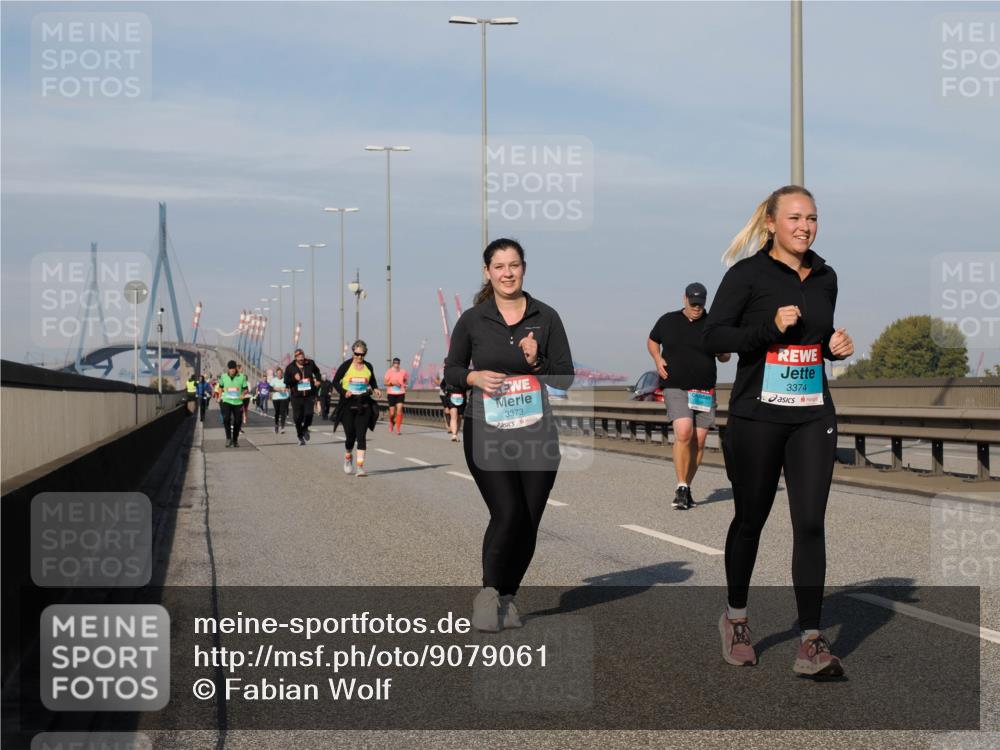 03.10.2025 - Köhlbrandbrückenlauf Fabian Wolf http://msf.ph/oto/9079061 03.10.2025 10:16:58 Position 3 3373, 3374 meine-sportfotos.de
