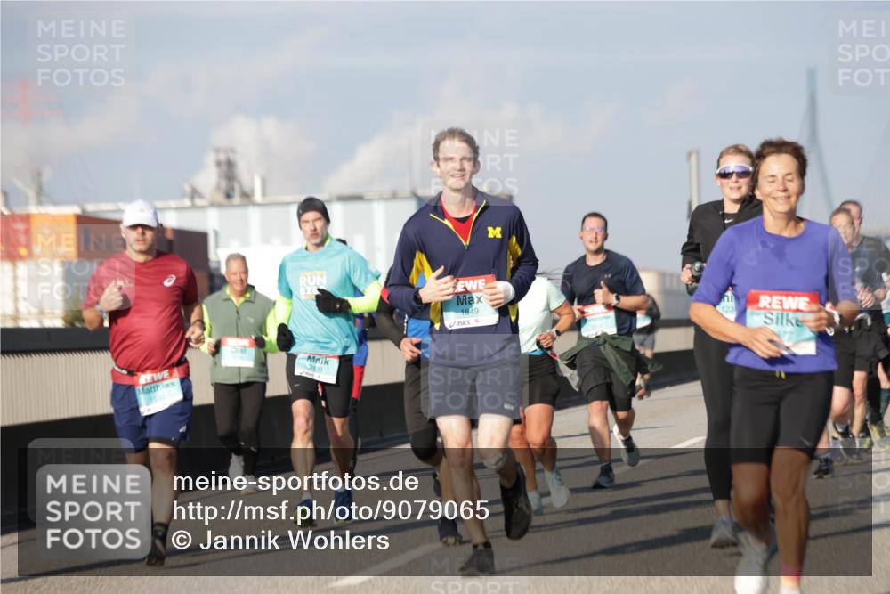 03.10.2025 - Köhlbrandbrückenlauf Jannik Wohlers http://msf.ph/oto/9079065 03.10.2025 09:53:15 Position 3 1849, 123, 2776, 100 meine-sportfotos.de