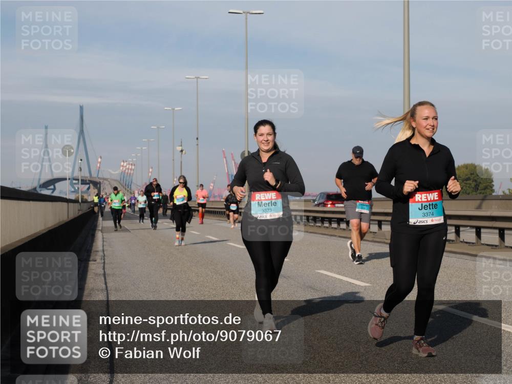 03.10.2025 - Köhlbrandbrückenlauf Fabian Wolf http://msf.ph/oto/9079067 03.10.2025 10:16:58 Position 3 3373, 3374 meine-sportfotos.de