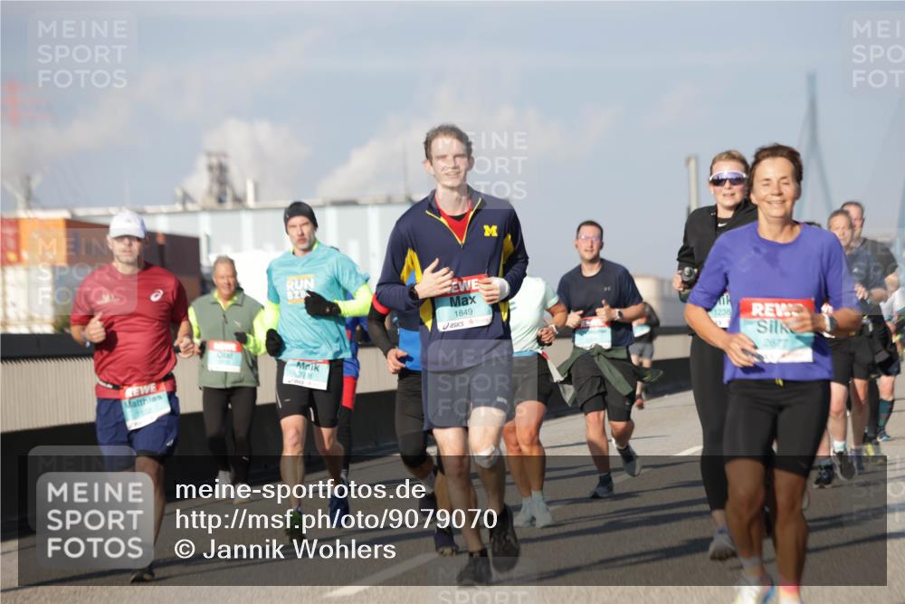 03.10.2025 - Köhlbrandbrückenlauf Jannik Wohlers http://msf.ph/oto/9079070 03.10.2025 09:53:15 Position 3 1849, 1238, 2877, 1532, 2716 meine-sportfotos.de