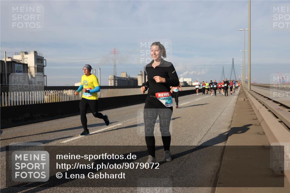 03.10.2025 - Köhlbrandbrückenlauf Lena Gebhardt http://msf.ph/oto/9079072 03.10.2025 10:03:18 Position 2  meine-sportfotos.de