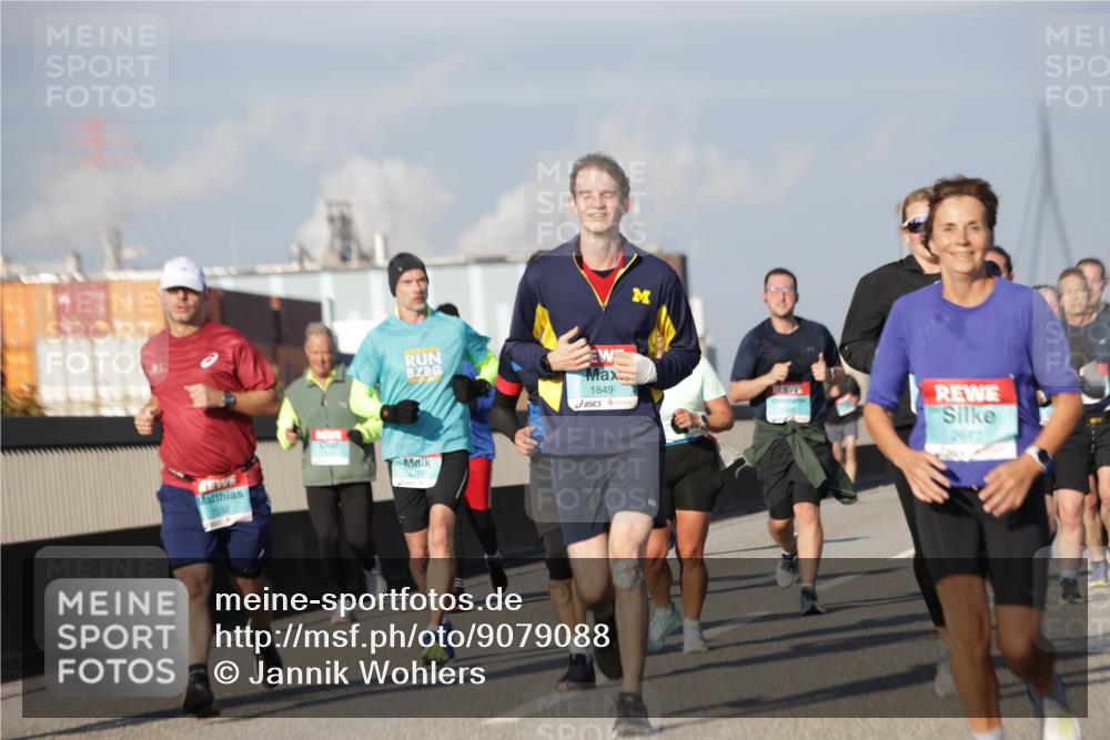 03.10.2025 - Köhlbrandbrückenlauf Jannik Wohlers http://msf.ph/oto/9079088 03.10.2025 09:53:15 Position 3 1532, 2776, 1849, 2677 meine-sportfotos.de