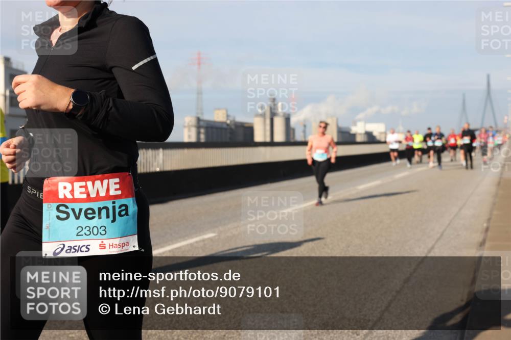 03.10.2025 - Köhlbrandbrückenlauf Lena Gebhardt http://msf.ph/oto/9079101 03.10.2025 10:03:19 Position 2 2303 meine-sportfotos.de