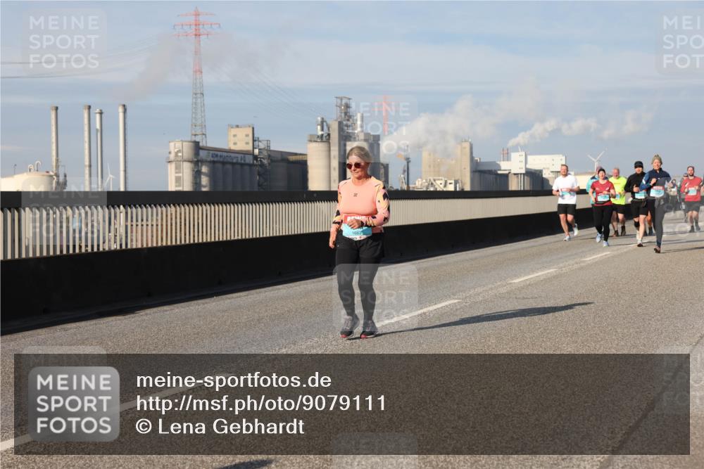 03.10.2025 - Köhlbrandbrückenlauf Lena Gebhardt http://msf.ph/oto/9079111 03.10.2025 10:03:20 Position 2 1683 meine-sportfotos.de