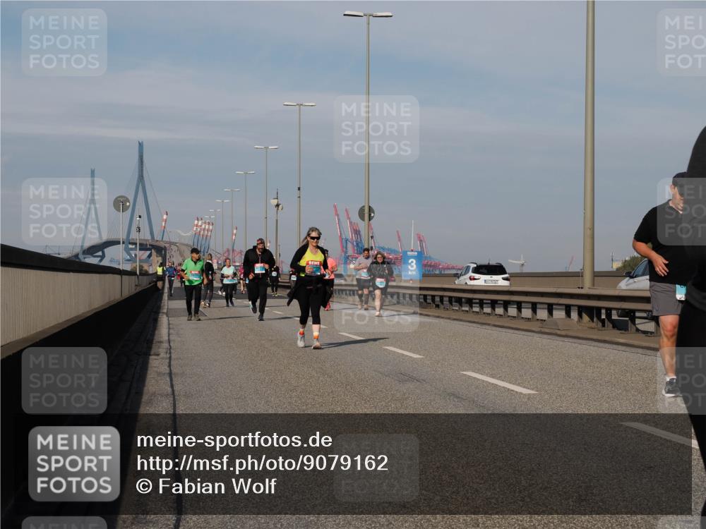 03.10.2025 - Köhlbrandbrückenlauf Fabian Wolf http://msf.ph/oto/9079162 03.10.2025 10:17:01 Position 3 3 meine-sportfotos.de