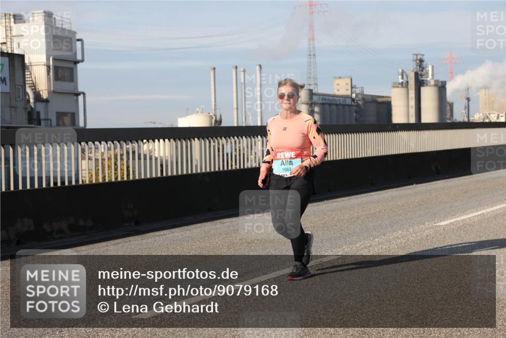 03.10.2025 - Köhlbrandbrückenlauf Lena Gebhardt http://msf.ph/oto/9079168 03.10.2025 10:03:21 Position 2 1683 meine-sportfotos.de