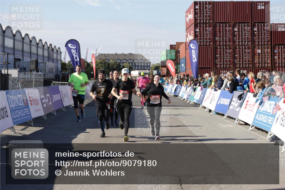03.10.2025 - Köhlbrandbrückenlauf Jannik Wohlers http://msf.ph/oto/9079180 03.10.2025 13:17:41 Ziel 4012, 4410, 4645, 4679, 4746, 4818, 5339, 5731, 5732, 5906, 5909, 6331, 6388, 6704, 6710 meine-sportfotos.de
