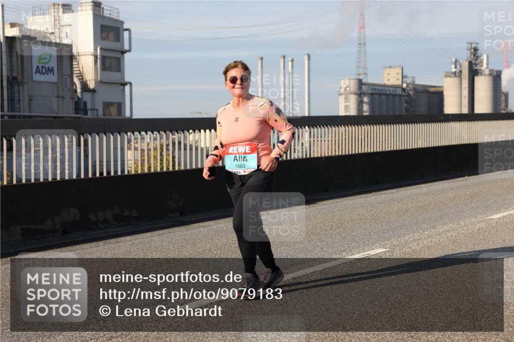 03.10.2025 - Köhlbrandbrückenlauf Lena Gebhardt http://msf.ph/oto/9079183 03.10.2025 10:03:22 Position 2 1683 meine-sportfotos.de