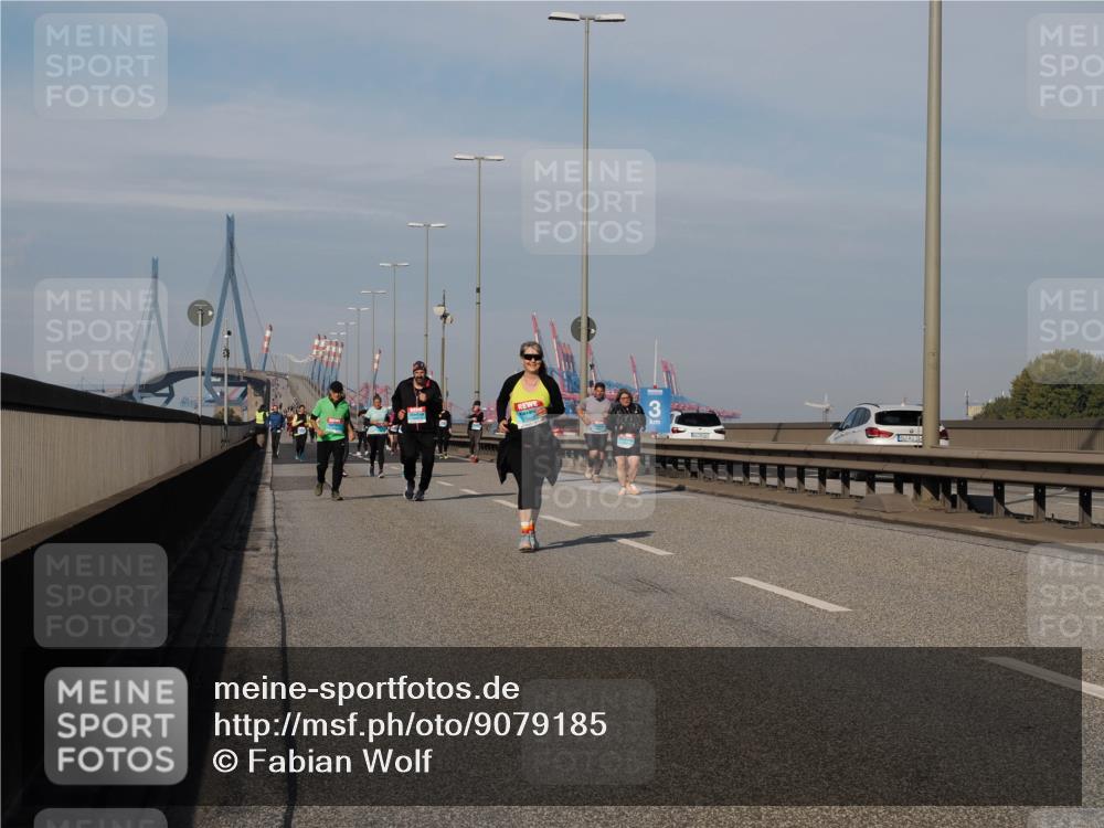 03.10.2025 - Köhlbrandbrückenlauf Fabian Wolf http://msf.ph/oto/9079185 03.10.2025 10:17:01 Position 3  meine-sportfotos.de
