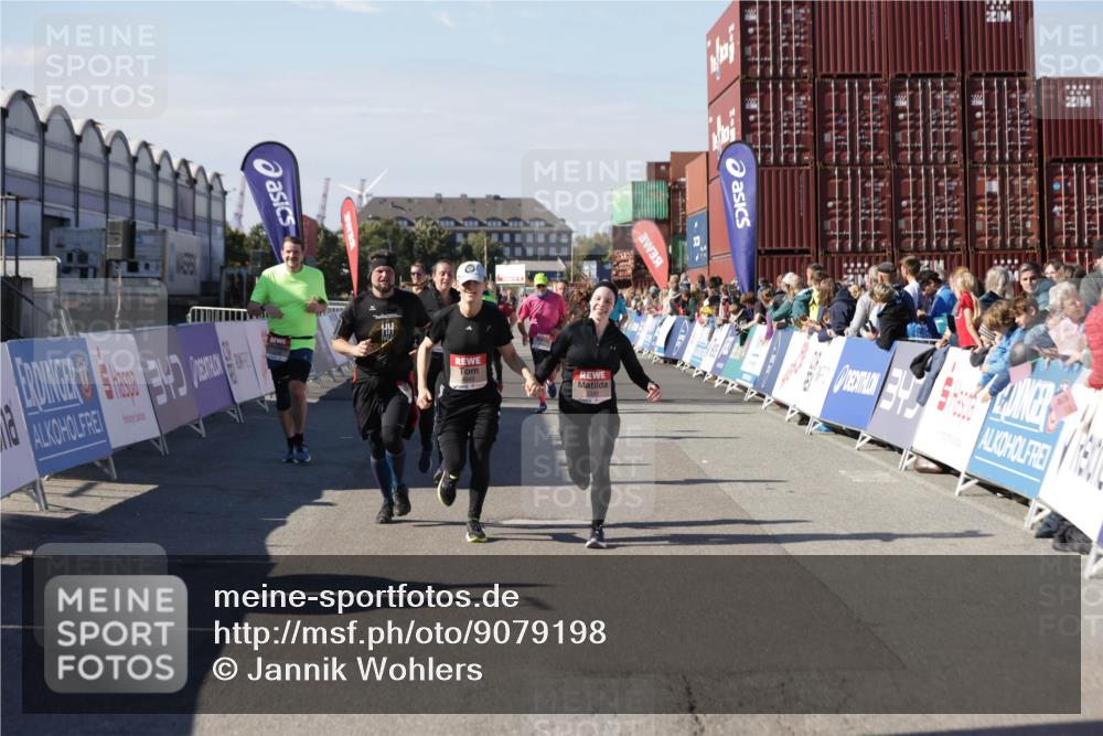 03.10.2025 - Köhlbrandbrückenlauf Jannik Wohlers http://msf.ph/oto/9079198 03.10.2025 13:17:42 Ziel 4012, 4410, 4645, 4679, 4746, 5168, 5339, 5685, 5731, 5732, 5906, 5909, 5917, 6331, 6388, 6485, 6704, 6710 meine-sportfotos.de