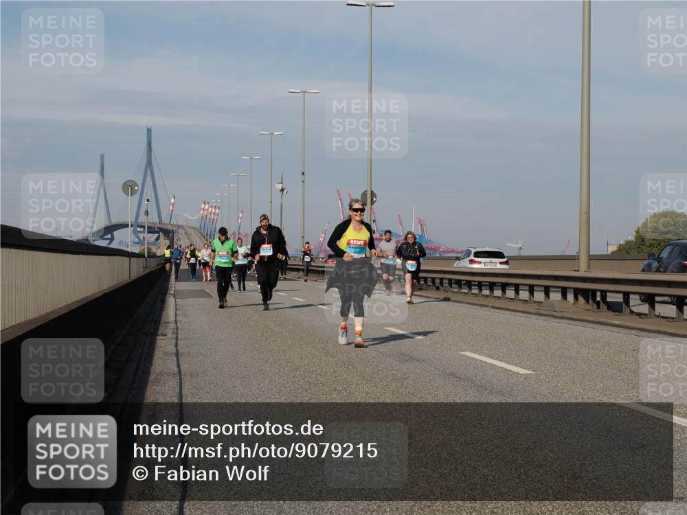03.10.2025 - Köhlbrandbrückenlauf Fabian Wolf http://msf.ph/oto/9079215 03.10.2025 10:17:03 Position 3  meine-sportfotos.de