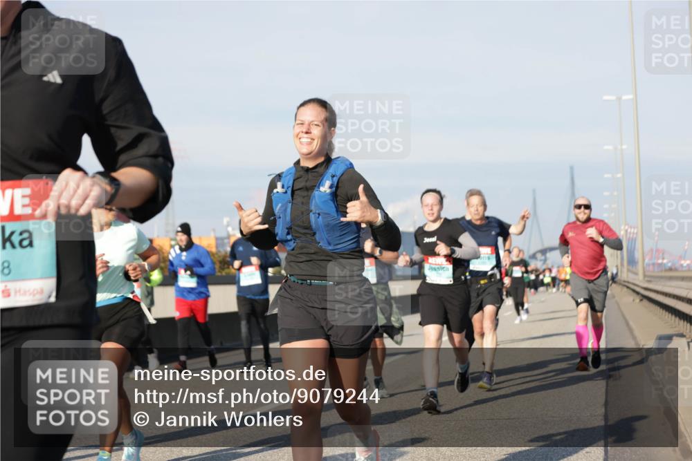 03.10.2025 - Köhlbrandbrückenlauf Jannik Wohlers http://msf.ph/oto/9079244 03.10.2025 09:53:20 Position 3 8 meine-sportfotos.de