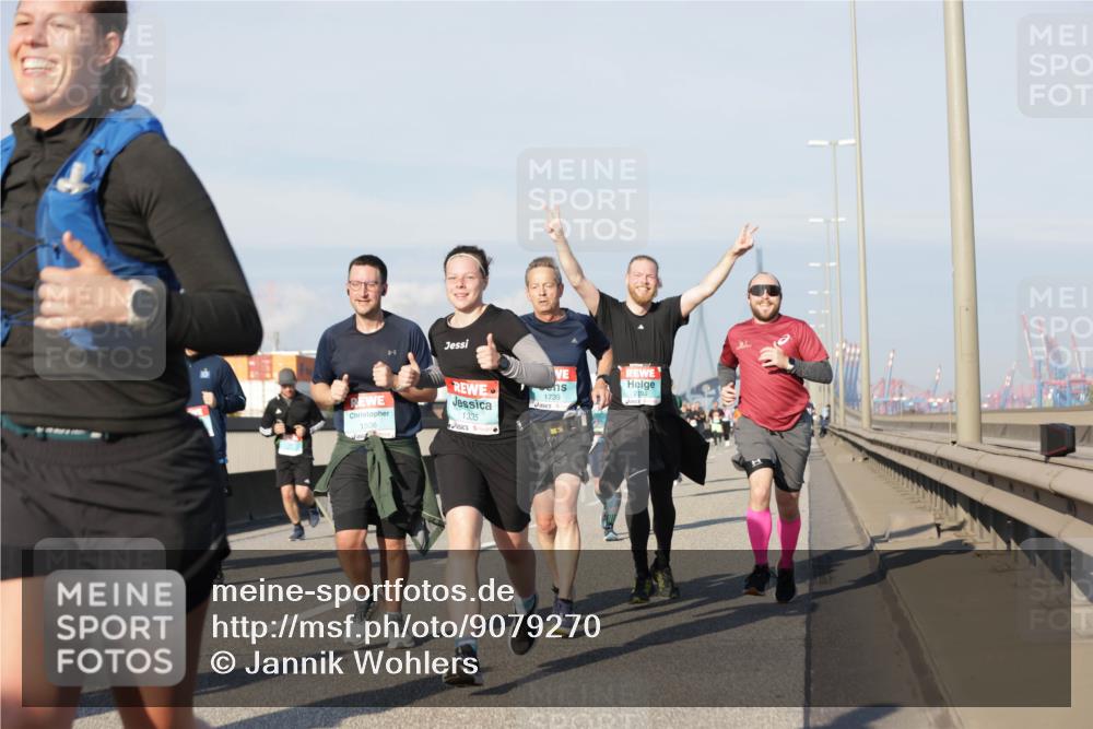 03.10.2025 - Köhlbrandbrückenlauf Jannik Wohlers http://msf.ph/oto/9079270 03.10.2025 09:53:20 Position 3 1335, 1506, 1739 meine-sportfotos.de