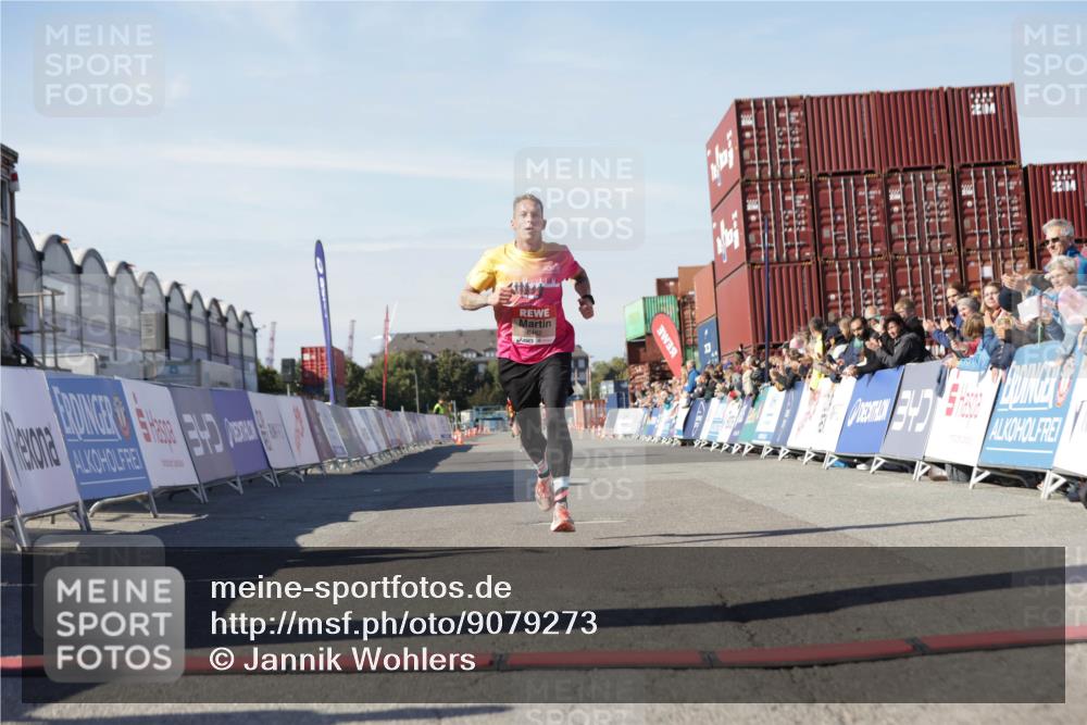 03.10.2025 - Köhlbrandbrückenlauf Jannik Wohlers http://msf.ph/oto/9079273 03.10.2025 12:49:34 Ziel 6482 meine-sportfotos.de