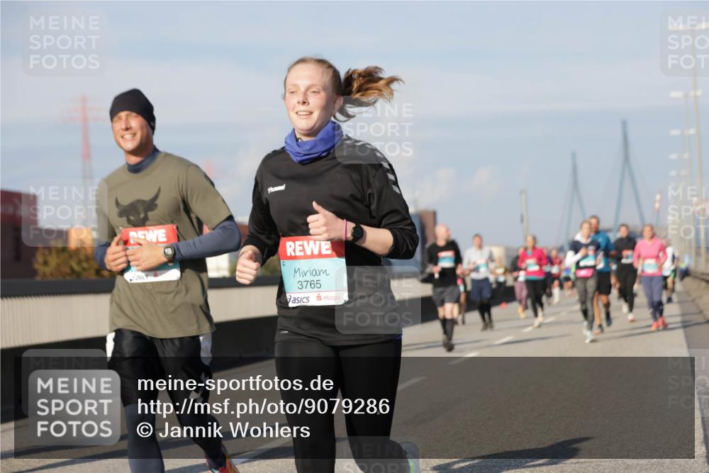 03.10.2025 - Köhlbrandbrückenlauf Jannik Wohlers http://msf.ph/oto/9079286 03.10.2025 10:01:23 Position 3 3765 meine-sportfotos.de