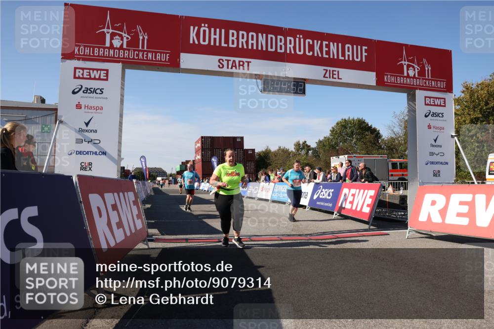 03.10.2025 - Köhlbrandbrückenlauf Lena Gebhardt http://msf.ph/oto/9079314 03.10.2025 13:44:52 Ziel 5932, 6542, 6546 meine-sportfotos.de