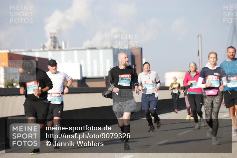 03.10.2025 - Köhlbrandbrückenlauf Jannik Wohlers http://msf.ph/oto/9079326 03.10.2025 10:01:24 Position 3 1941, 2851 meine-sportfotos.de