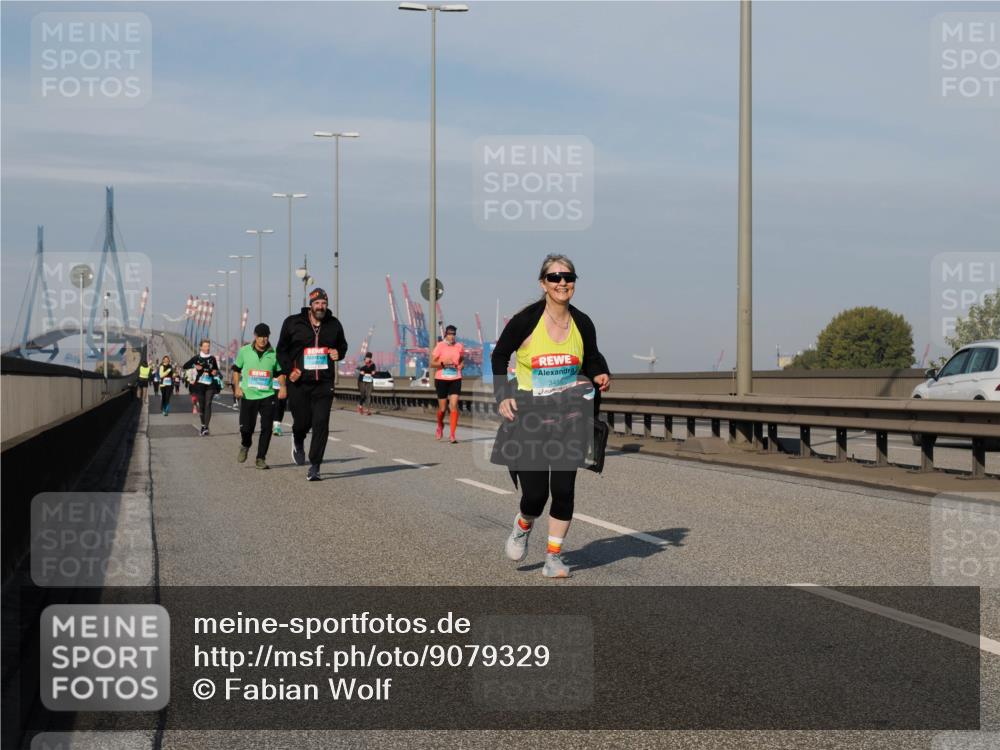 03.10.2025 - Köhlbrandbrückenlauf Fabian Wolf http://msf.ph/oto/9079329 03.10.2025 10:17:05 Position 3 3456 meine-sportfotos.de