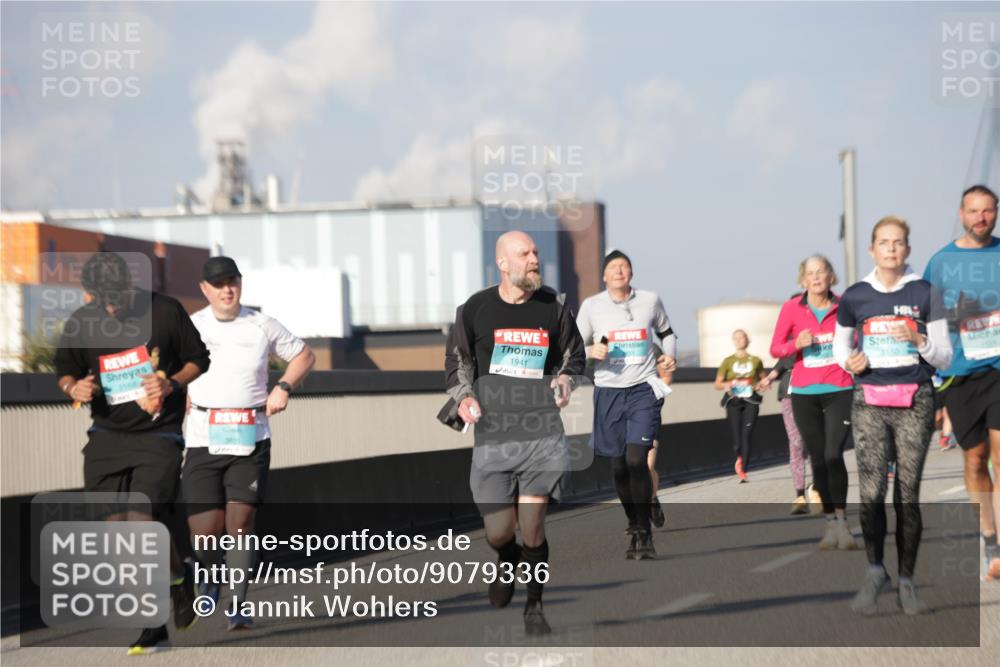 03.10.2025 - Köhlbrandbrückenlauf Jannik Wohlers http://msf.ph/oto/9079336 03.10.2025 10:01:24 Position 3 2168, 1941, 1121 meine-sportfotos.de