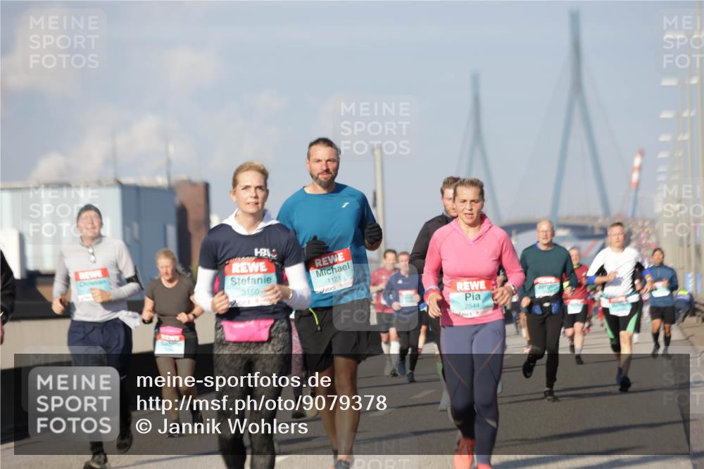 03.10.2025 - Köhlbrandbrückenlauf Jannik Wohlers http://msf.ph/oto/9079378 03.10.2025 10:01:27 Position 3 3150, 1121, 2544 meine-sportfotos.de