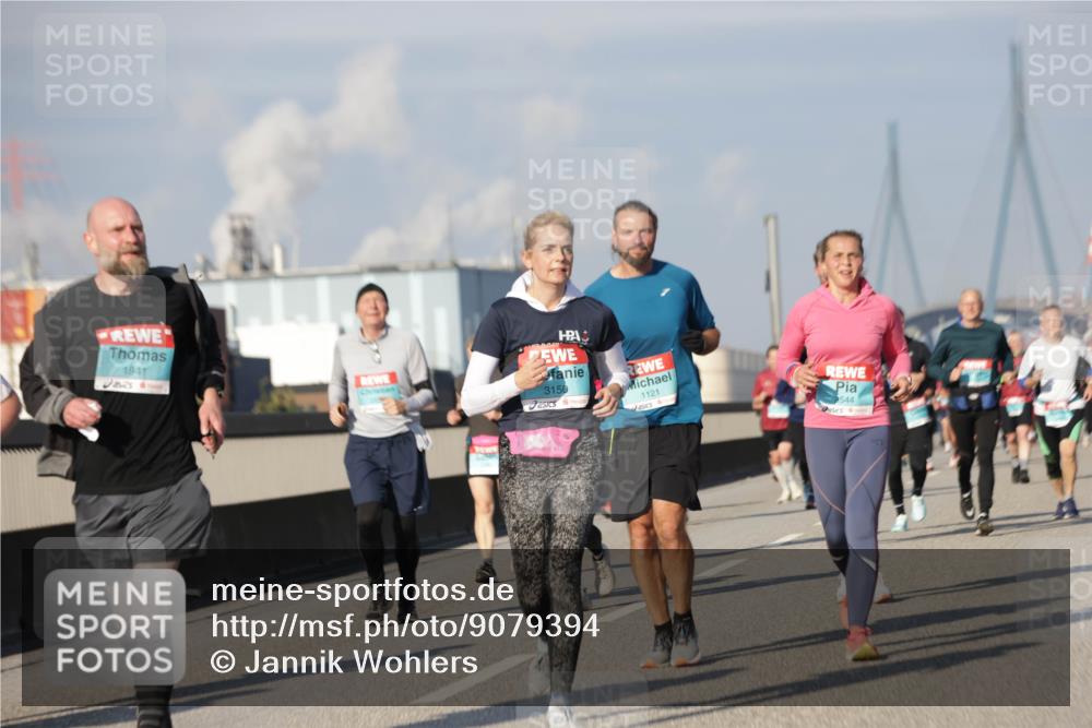 03.10.2025 - Köhlbrandbrückenlauf Jannik Wohlers http://msf.ph/oto/9079394 03.10.2025 10:01:27 Position 3 1941, 3150, 1121, 544 meine-sportfotos.de