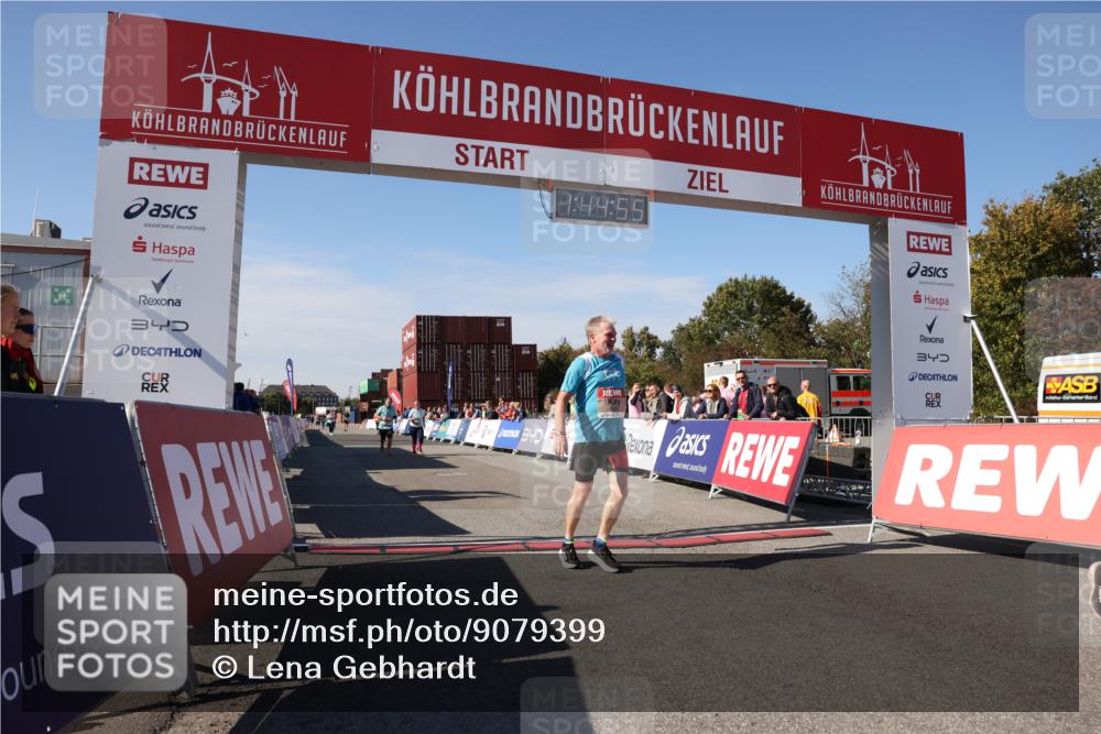 03.10.2025 - Köhlbrandbrückenlauf Lena Gebhardt http://msf.ph/oto/9079399 03.10.2025 13:44:56 Ziel 5932, 6527, 6528, 6542, 6546 meine-sportfotos.de