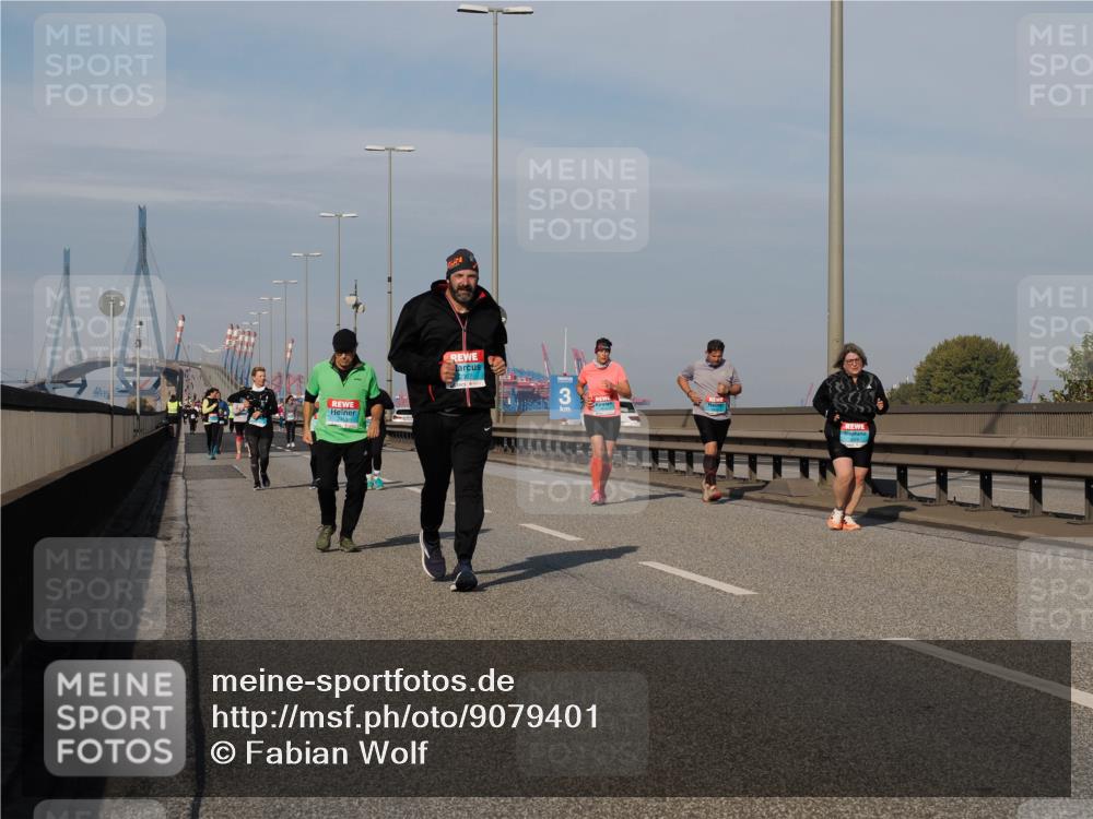 03.10.2025 - Köhlbrandbrückenlauf Fabian Wolf http://msf.ph/oto/9079401 03.10.2025 10:17:09 Position 3 2453, 2307, 3 meine-sportfotos.de