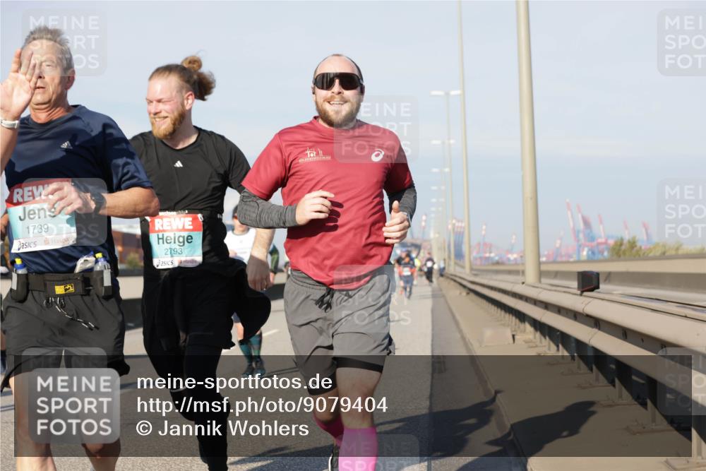03.10.2025 - Köhlbrandbrückenlauf Jannik Wohlers http://msf.ph/oto/9079404 03.10.2025 09:53:22 Position 3 1739, 2793 meine-sportfotos.de