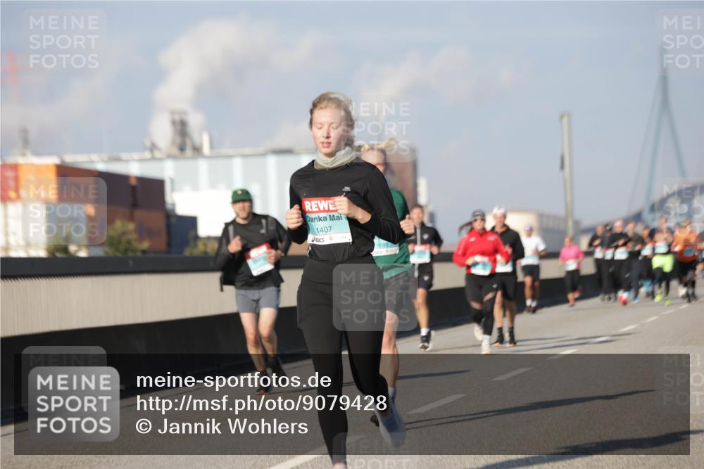 03.10.2025 - Köhlbrandbrückenlauf Jannik Wohlers http://msf.ph/oto/9079428 03.10.2025 09:53:25 Position 3 1407 meine-sportfotos.de