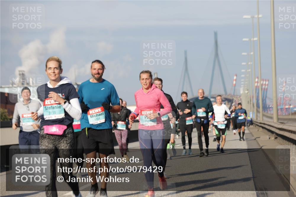 03.10.2025 - Köhlbrandbrückenlauf Jannik Wohlers http://msf.ph/oto/9079429 03.10.2025 10:01:28 Position 3 3150, 1121, 2544 meine-sportfotos.de