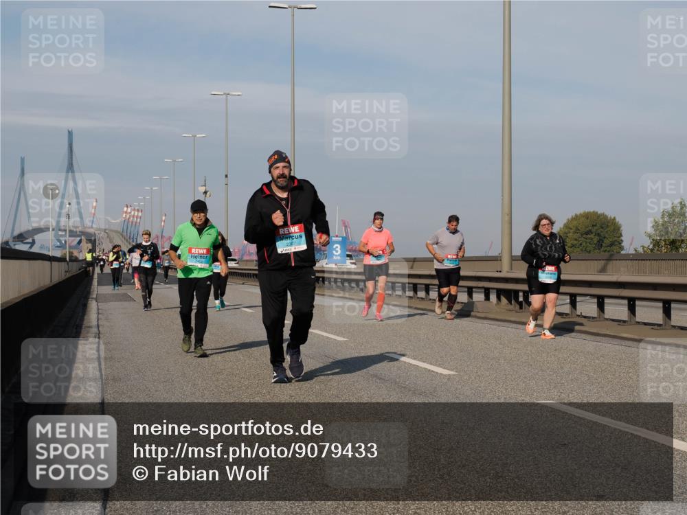 03.10.2025 - Köhlbrandbrückenlauf Fabian Wolf http://msf.ph/oto/9079433 03.10.2025 10:17:09 Position 3 2453 meine-sportfotos.de