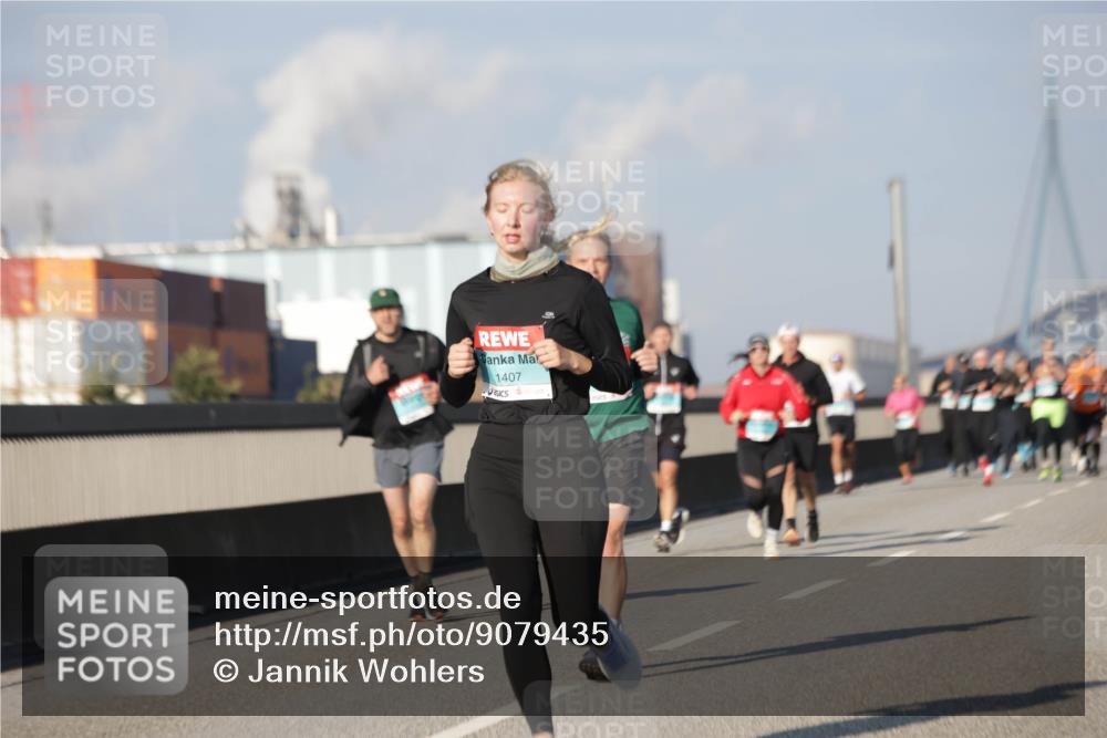 03.10.2025 - Köhlbrandbrückenlauf Jannik Wohlers http://msf.ph/oto/9079435 03.10.2025 09:53:25 Position 3 1407 meine-sportfotos.de