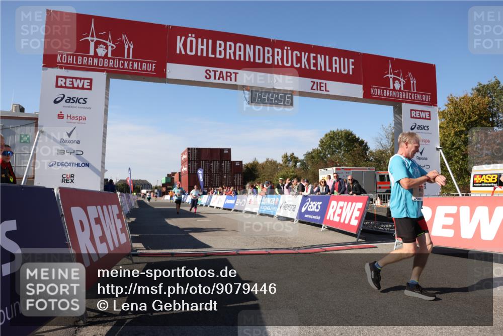 03.10.2025 - Köhlbrandbrückenlauf Lena Gebhardt http://msf.ph/oto/9079446 03.10.2025 13:44:57 Ziel 5932, 6527, 6528, 6542, 6546 meine-sportfotos.de
