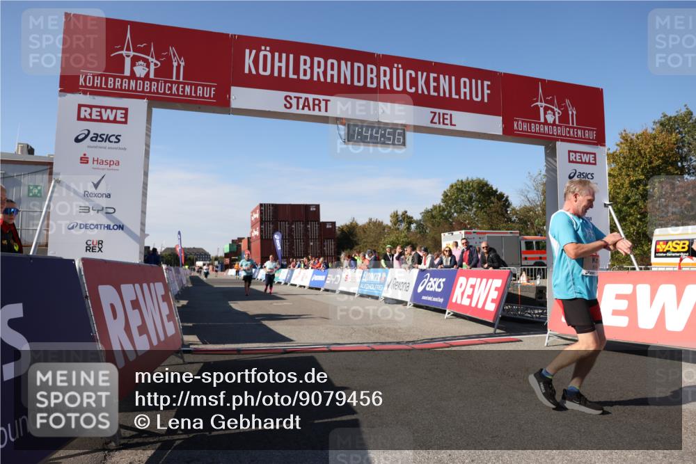 03.10.2025 - Köhlbrandbrückenlauf Lena Gebhardt http://msf.ph/oto/9079456 03.10.2025 13:44:57 Ziel 5932, 6527, 6528, 6542, 6546 meine-sportfotos.de
