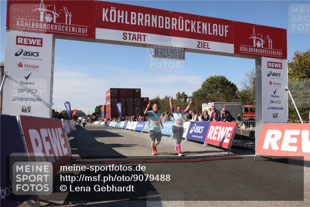 03.10.2025 - Köhlbrandbrückenlauf Lena Gebhardt http://msf.ph/oto/9079488 03.10.2025 13:45:01 Ziel 5932, 6527, 6528, 6542, 6546 meine-sportfotos.de