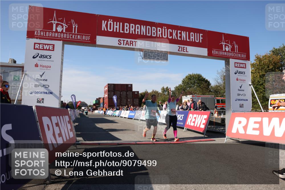 03.10.2025 - Köhlbrandbrückenlauf Lena Gebhardt http://msf.ph/oto/9079499 03.10.2025 13:45:01 Ziel 5932, 6527, 6528, 6542, 6546 meine-sportfotos.de