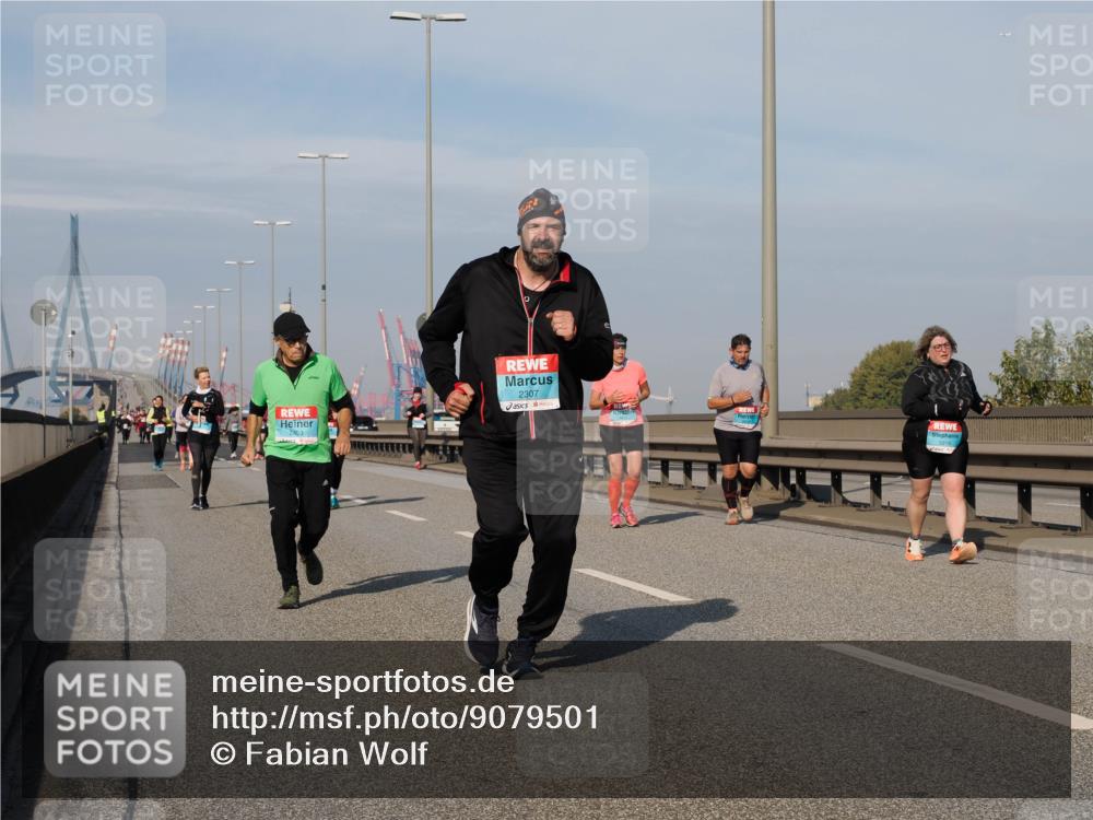 03.10.2025 - Köhlbrandbrückenlauf Fabian Wolf http://msf.ph/oto/9079501 03.10.2025 10:17:10 Position 3 2453, 2307 meine-sportfotos.de