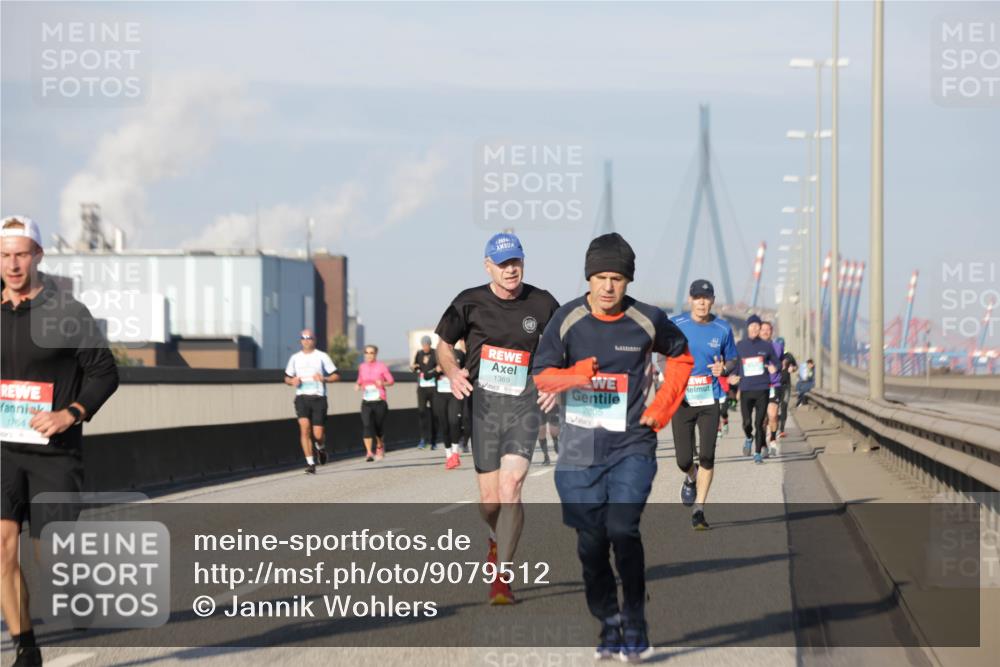 03.10.2025 - Köhlbrandbrückenlauf Jannik Wohlers http://msf.ph/oto/9079512 03.10.2025 09:53:33 Position 3 1764, 1369, 2805 meine-sportfotos.de