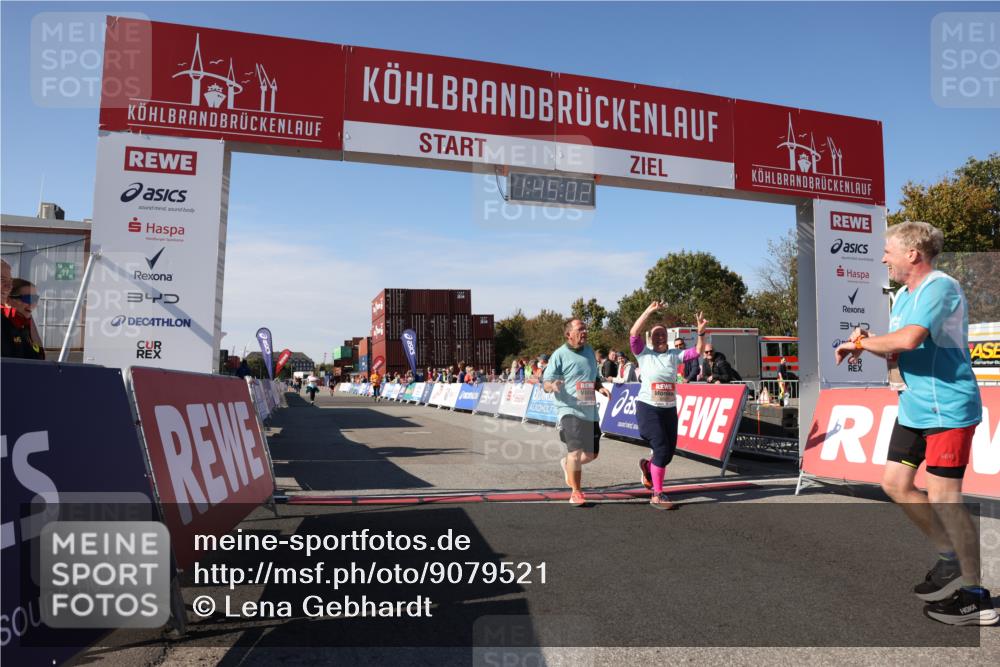 03.10.2025 - Köhlbrandbrückenlauf Lena Gebhardt http://msf.ph/oto/9079521 03.10.2025 13:45:02 Ziel 6527, 6528, 6542, 6546 meine-sportfotos.de