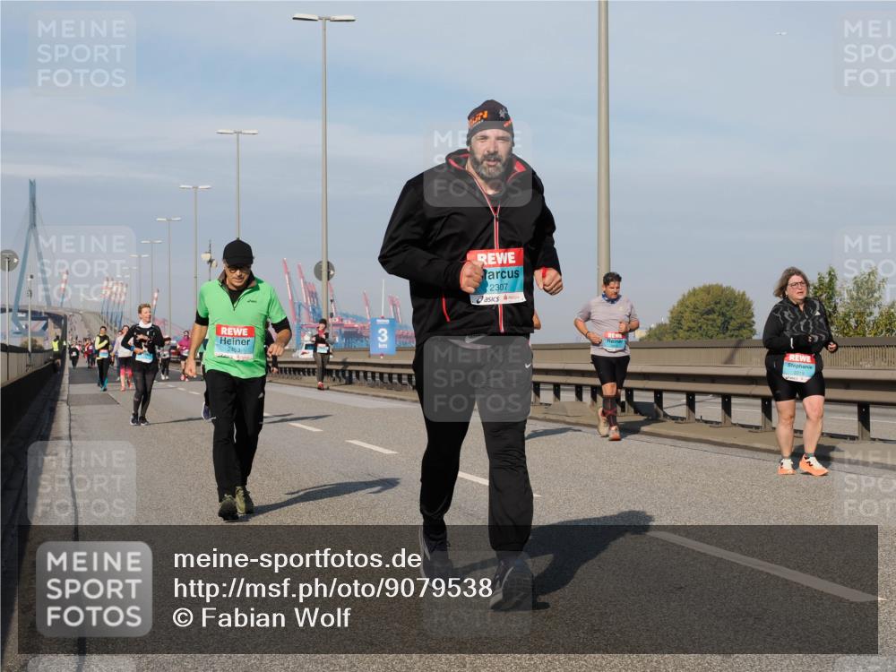 03.10.2025 - Köhlbrandbrückenlauf Fabian Wolf http://msf.ph/oto/9079538 03.10.2025 10:17:11 Position 3 2453, 3, 2307, 3319 meine-sportfotos.de