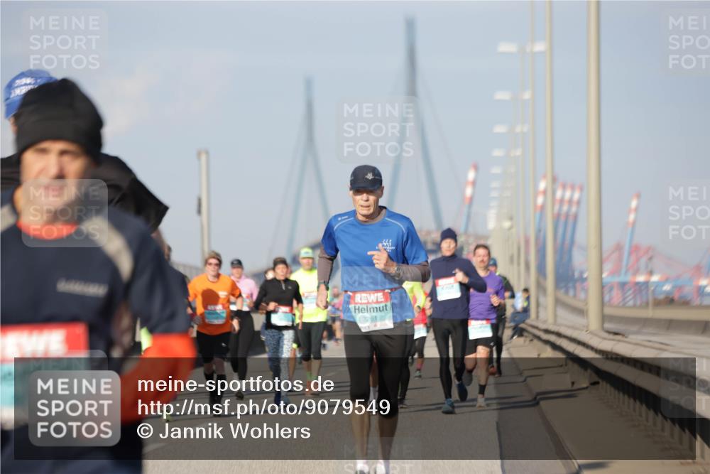 03.10.2025 - Köhlbrandbrückenlauf Jannik Wohlers http://msf.ph/oto/9079549 03.10.2025 09:53:35 Position 3 3261 meine-sportfotos.de