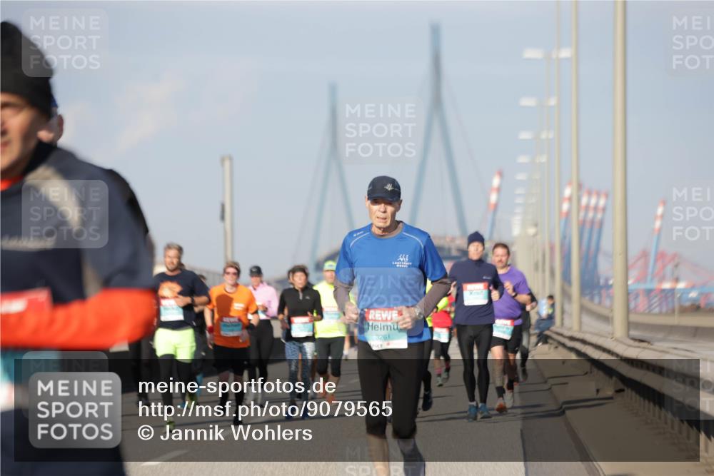 03.10.2025 - Köhlbrandbrückenlauf Jannik Wohlers http://msf.ph/oto/9079565 03.10.2025 09:53:35 Position 3 3261 meine-sportfotos.de