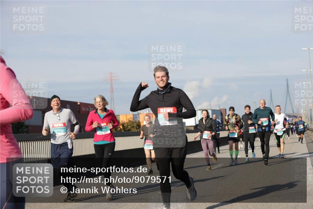 03.10.2025 - Köhlbrandbrückenlauf Jannik Wohlers http://msf.ph/oto/9079571 03.10.2025 10:01:32 Position 3  meine-sportfotos.de