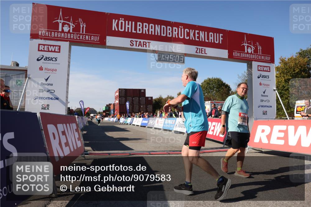03.10.2025 - Köhlbrandbrückenlauf Lena Gebhardt http://msf.ph/oto/9079583 03.10.2025 13:45:04 Ziel 6527, 6528, 6542 meine-sportfotos.de