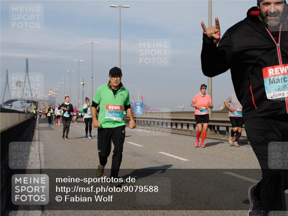 03.10.2025 - Köhlbrandbrückenlauf Fabian Wolf http://msf.ph/oto/9079588 03.10.2025 10:17:12 Position 3 2453, 2307 meine-sportfotos.de