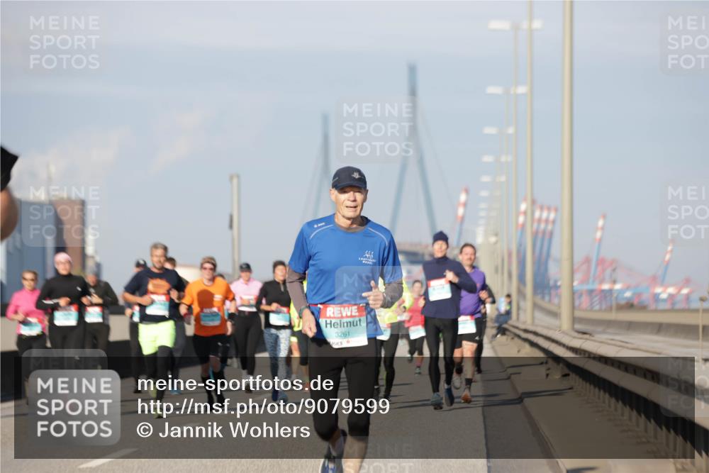 03.10.2025 - Köhlbrandbrückenlauf Jannik Wohlers http://msf.ph/oto/9079599 03.10.2025 09:53:36 Position 3 3261 meine-sportfotos.de