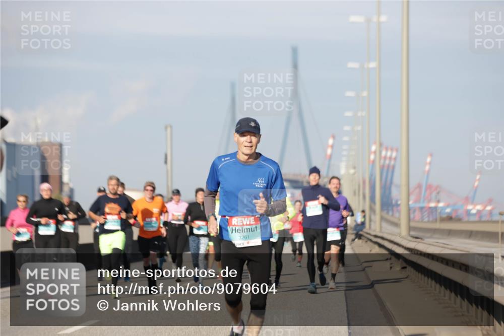 03.10.2025 - Köhlbrandbrückenlauf Jannik Wohlers http://msf.ph/oto/9079604 03.10.2025 09:53:36 Position 3 3261 meine-sportfotos.de