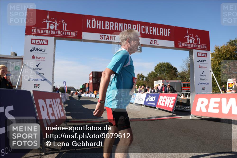 03.10.2025 - Köhlbrandbrückenlauf Lena Gebhardt http://msf.ph/oto/9079612 03.10.2025 13:45:05 Ziel 6527, 6528 meine-sportfotos.de